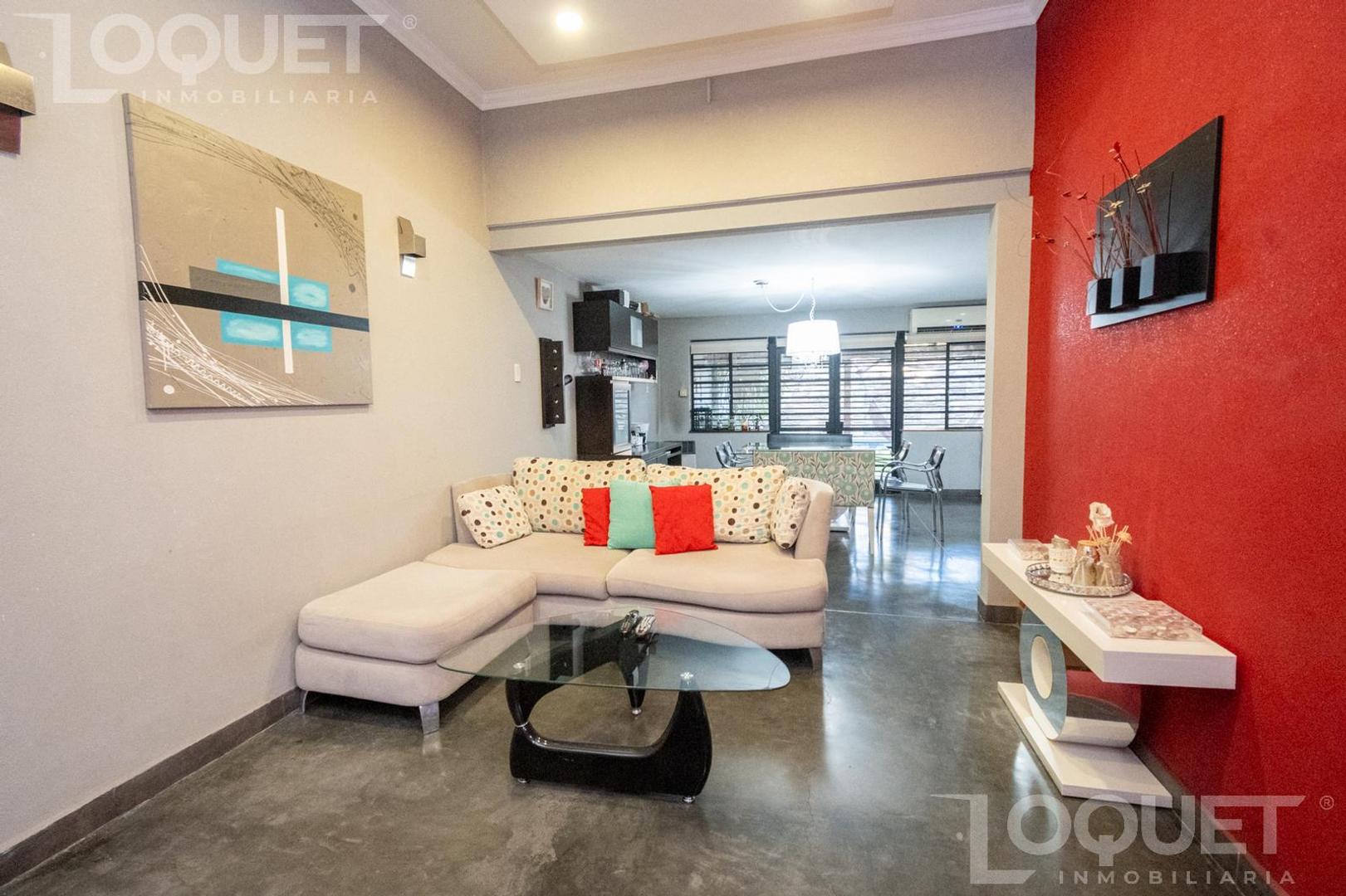 Casa en Venta con 1 cochera