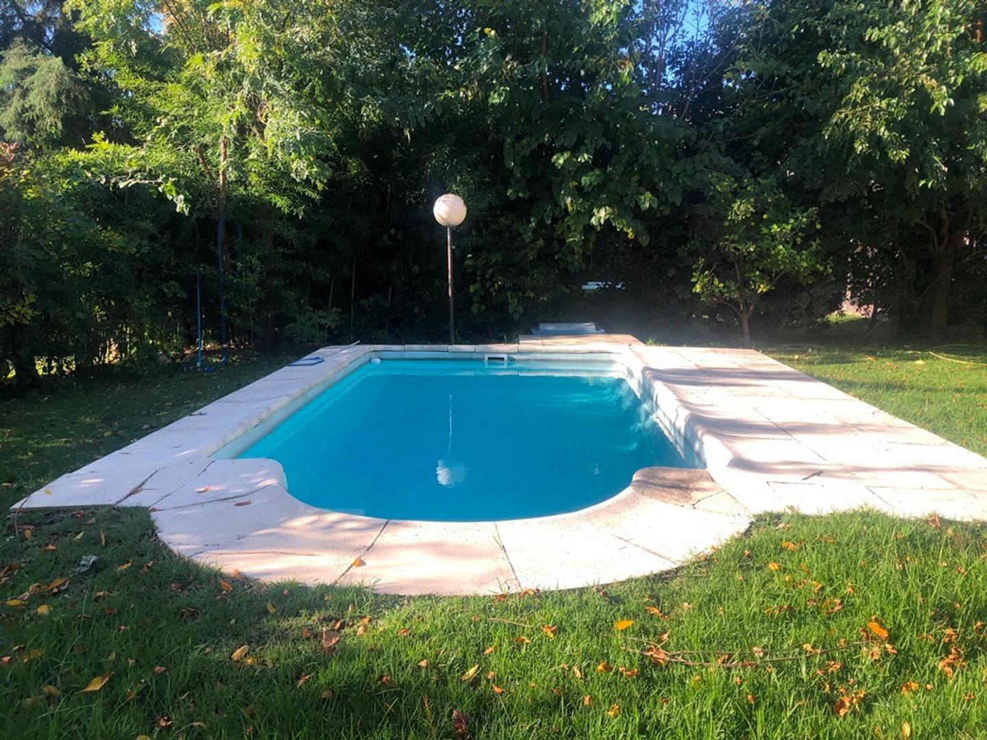 Casa 5 ambientes con 3 baños