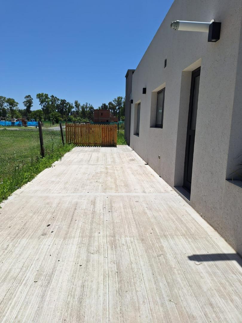 Casa en Venta en Pilar Del Este, USD 184.000