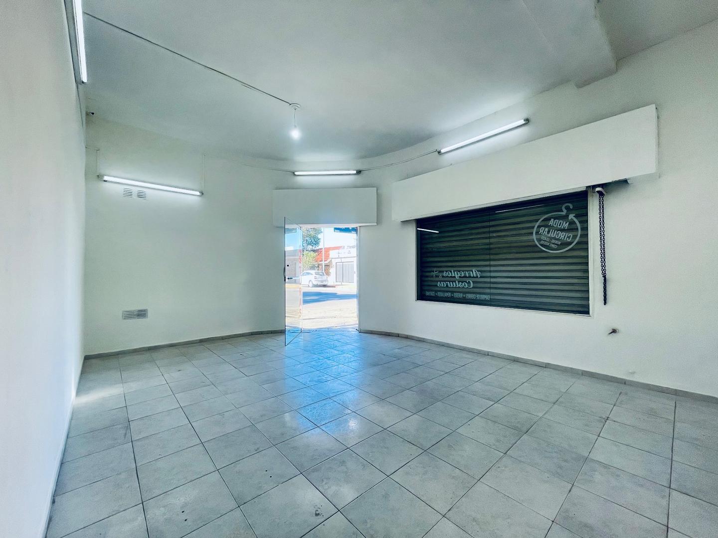 Local en Alquiler en Yofre Norte, $ 850.000