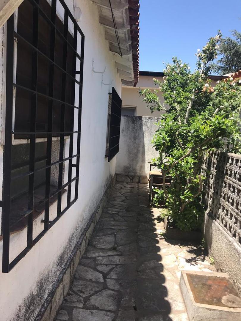 Depto Tipo Casa en Venta en Martinez, USD 78.000