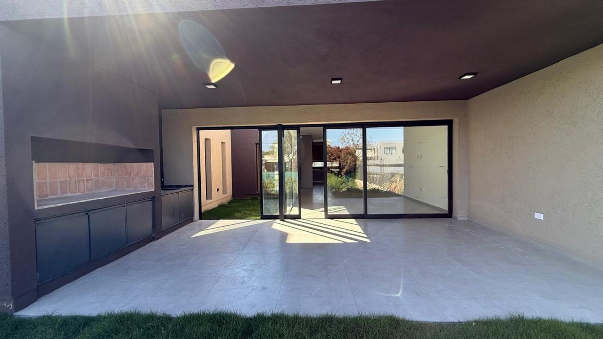 Casa en Venta al Este