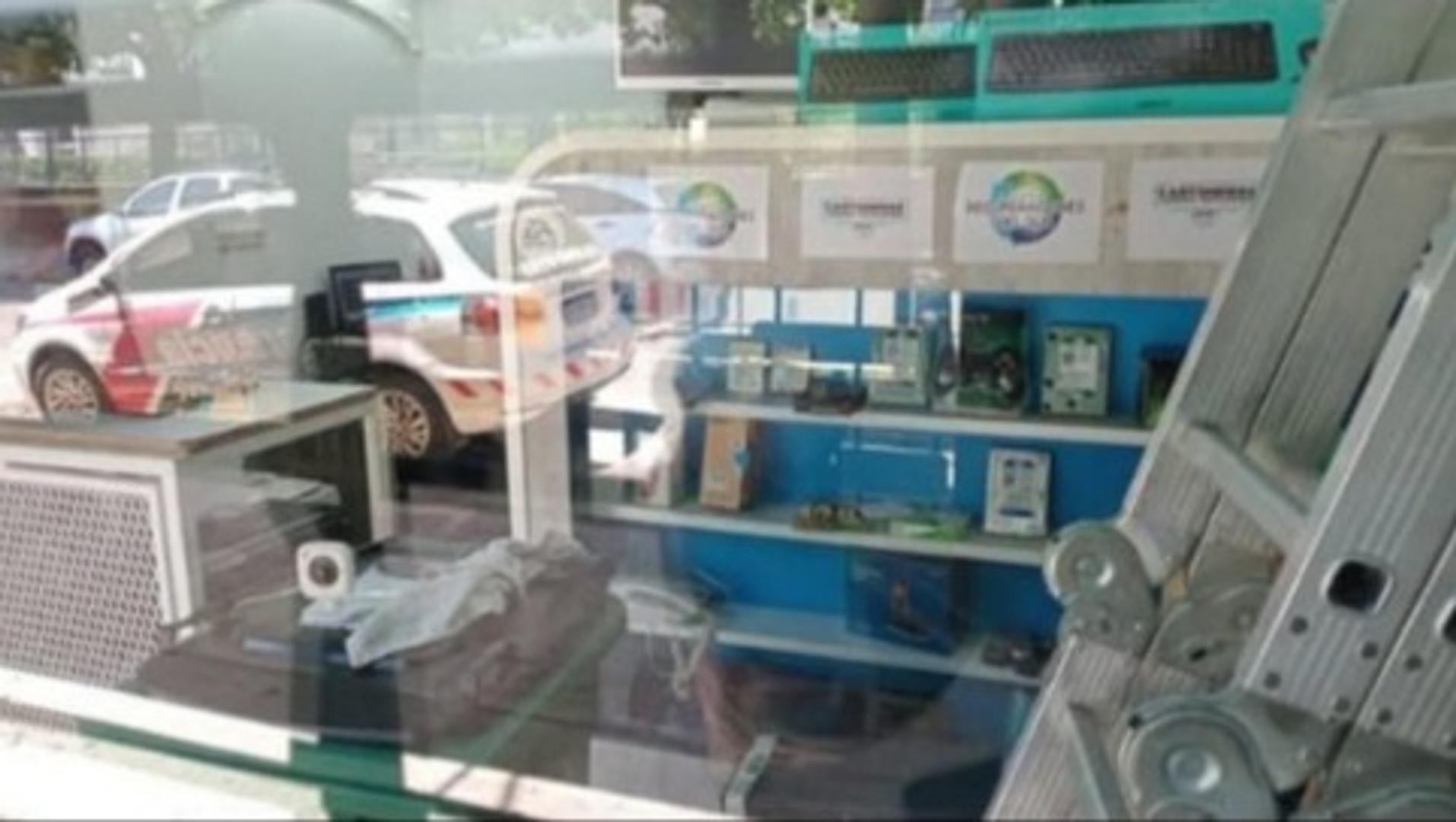 Local en Alquiler en Lanus Este, $ 550.000