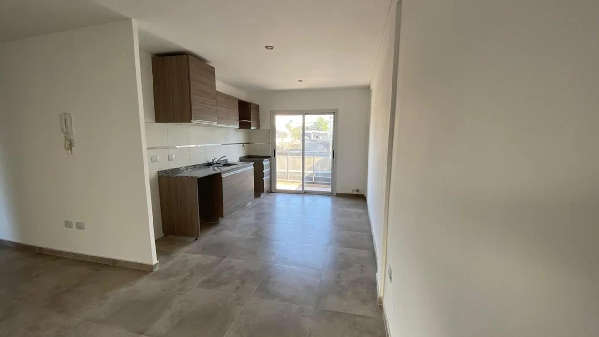 Departamento 3 ambientes con 1 baño