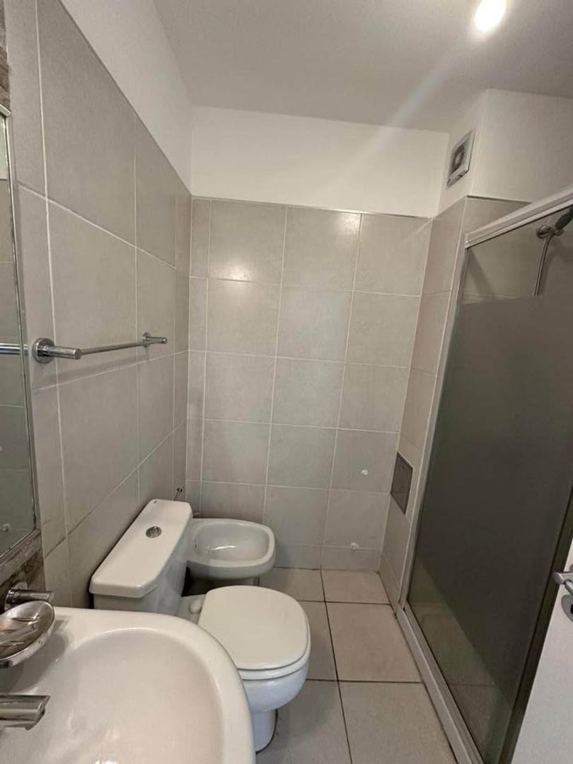 Casa 2 ambientes con 1 baño