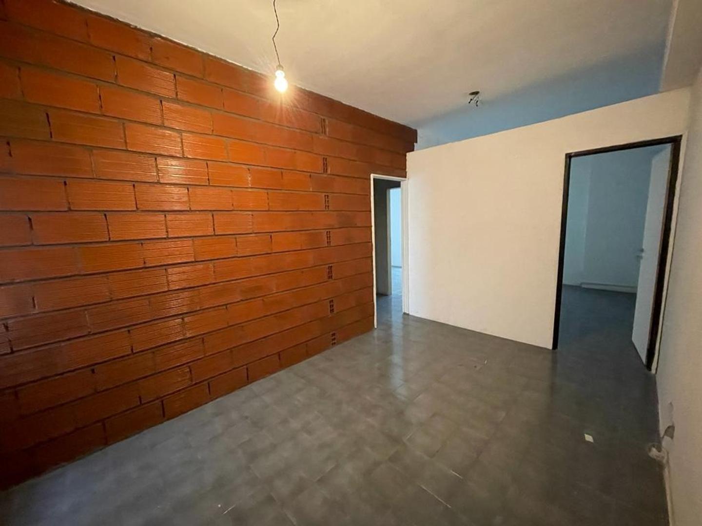 Av. Mitre 634 , Piso 4