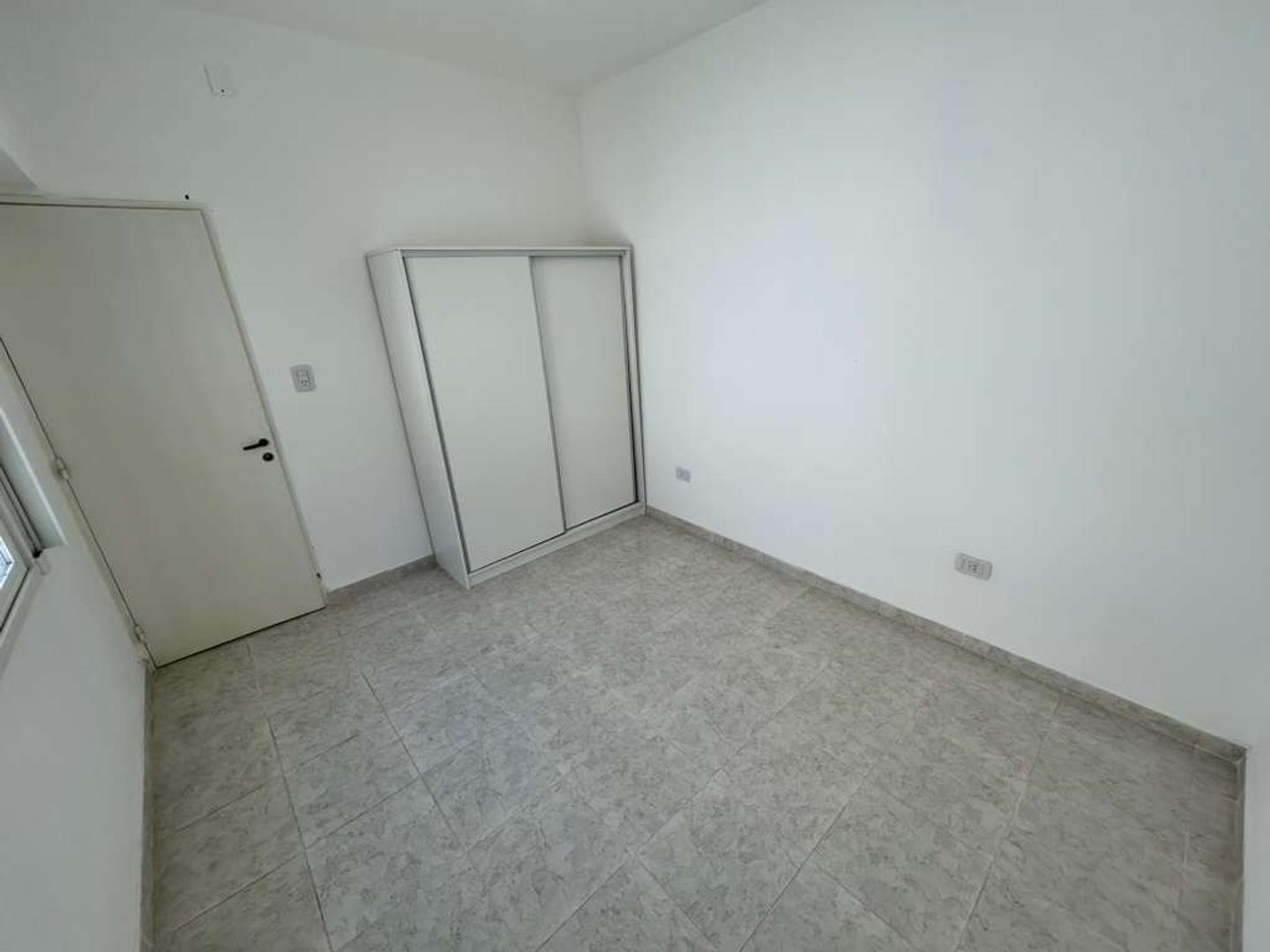 Depto Tipo Casa en Alquiler de 3 ambientes