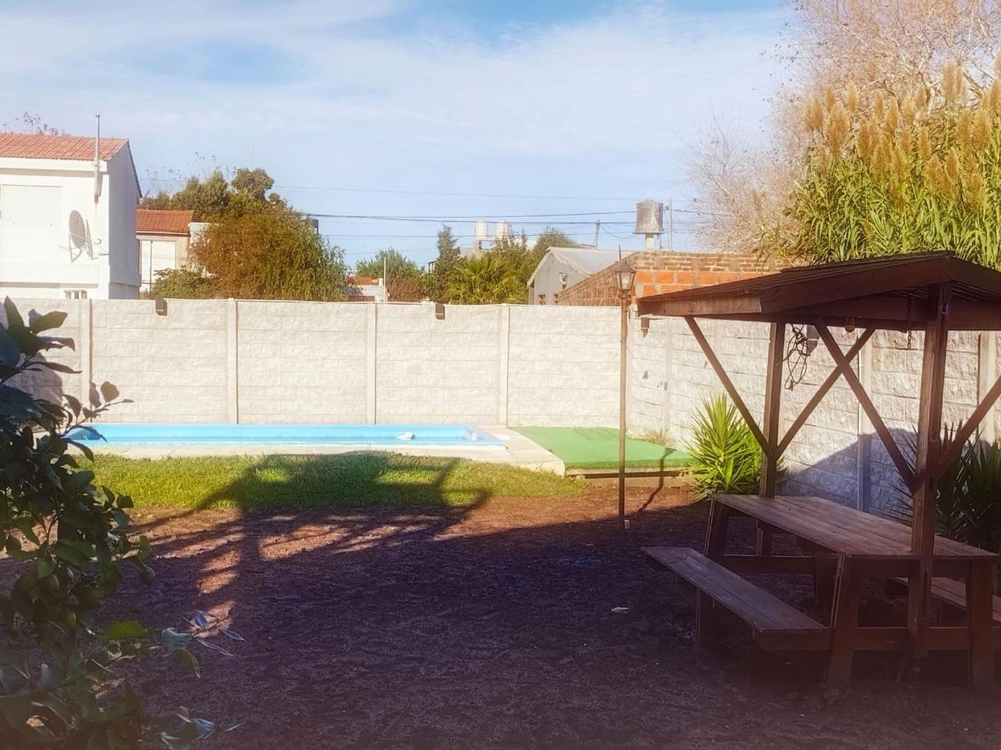 Casa 3 ambientes con 1 baño