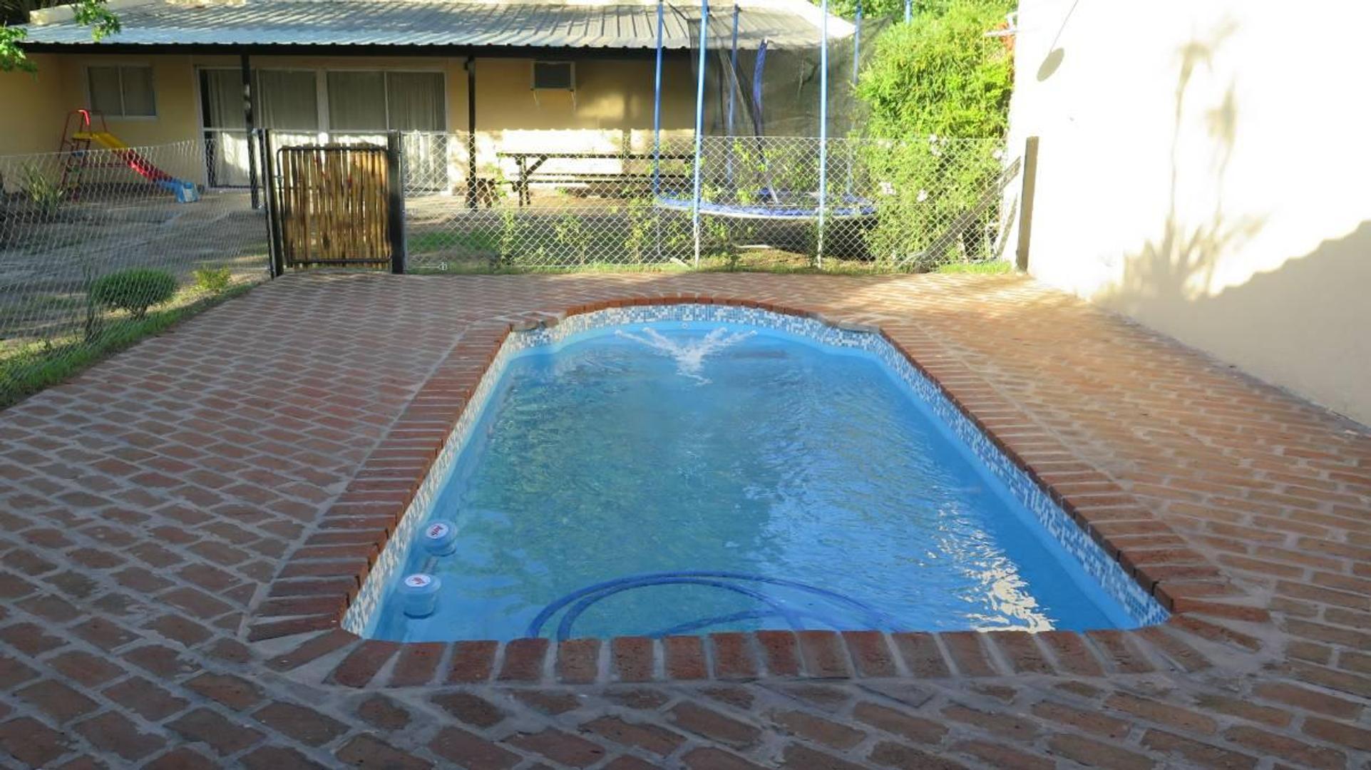 Casa 5 ambientes con 3 baños