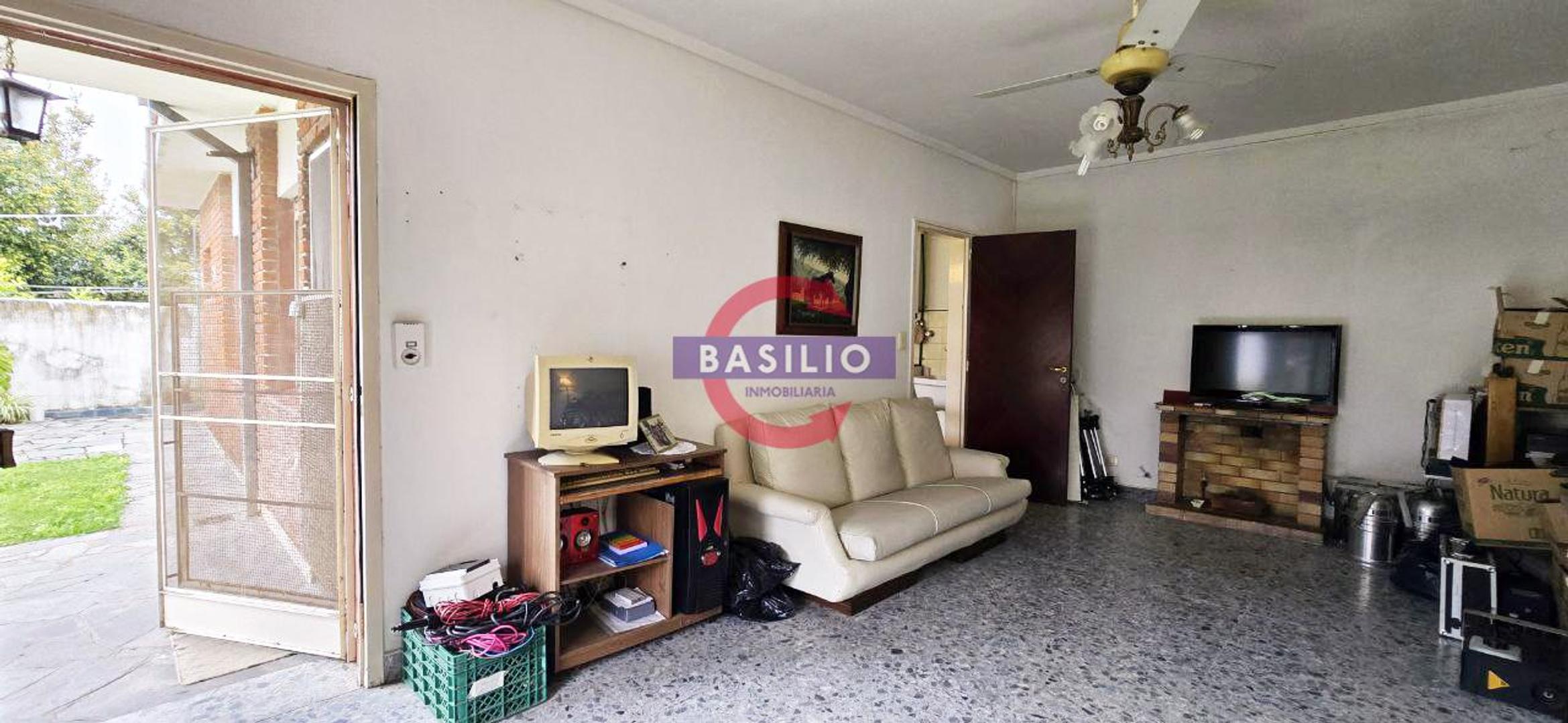 VENTA BUEN PH 3 AMBIENTES CON JARDÍN Y COCHERA EN CARAPACHAY