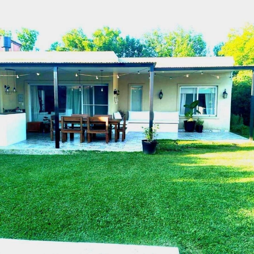 Casa 4 ambientes con 1 baño