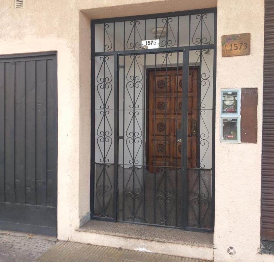 Casa Al Frente en Martín Coronado