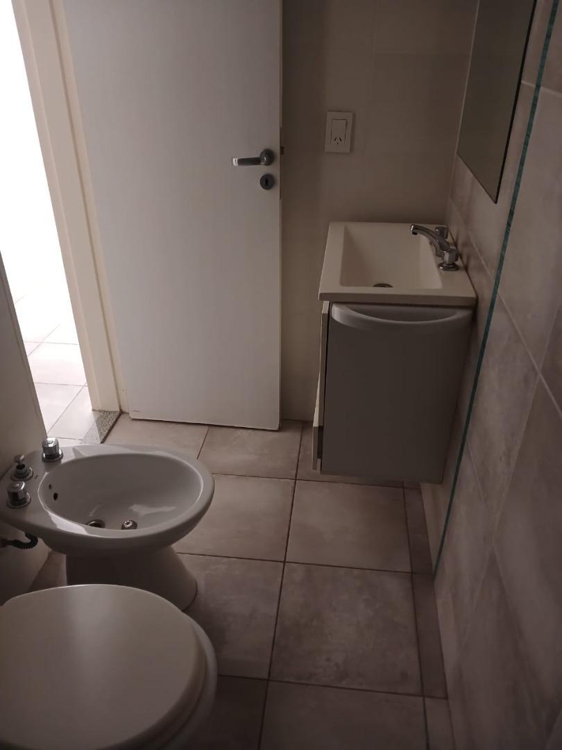 Departamento en Alquiler en Abasto, $ 420.000