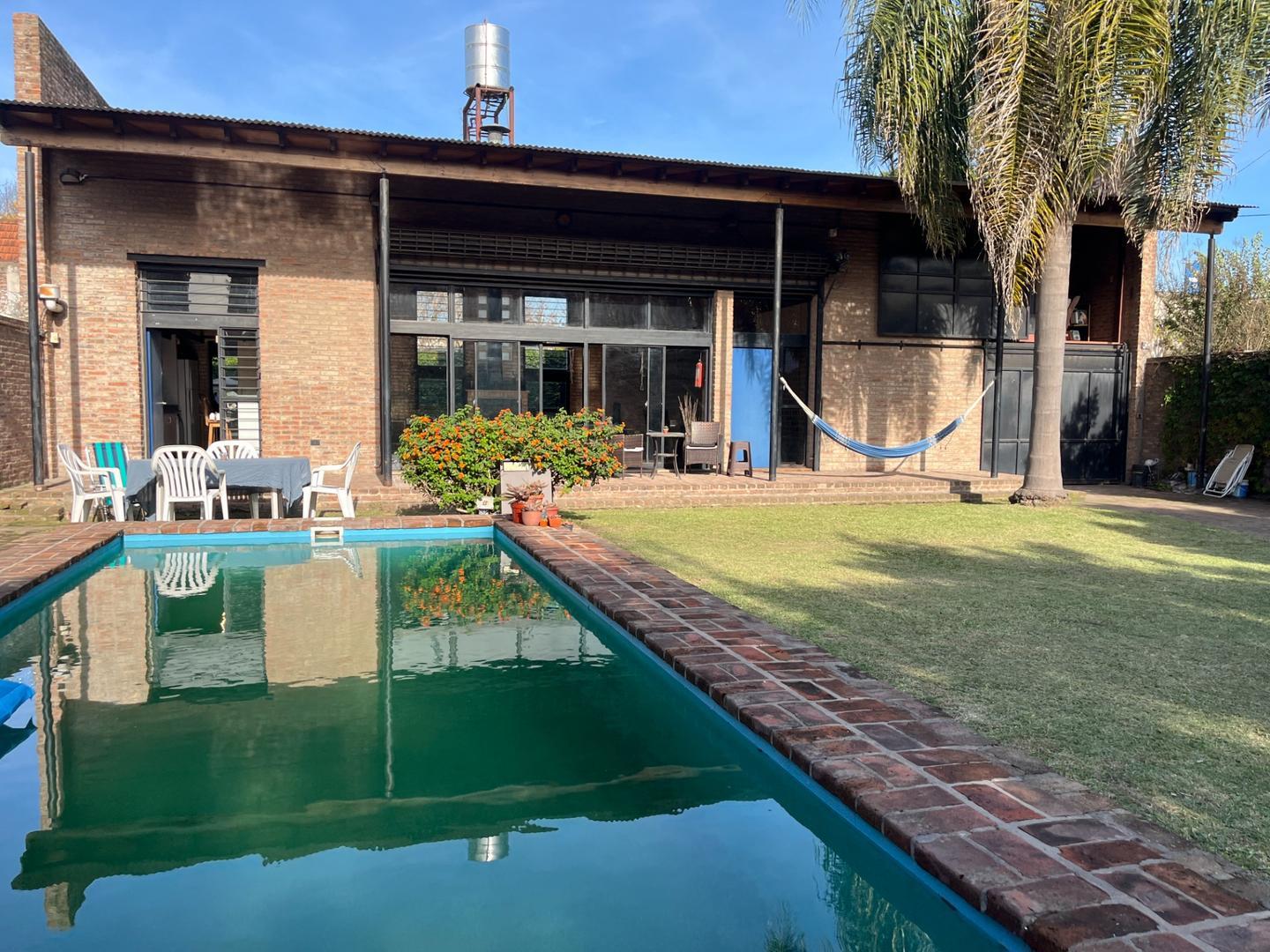 Casa en Venta en Adrogue, USD 280.000