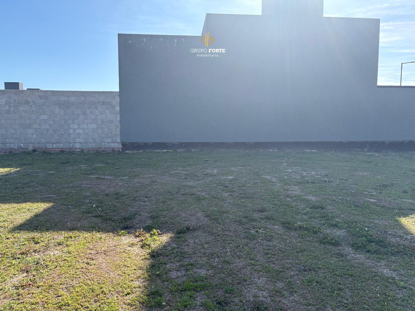 LOTE EN DOCTA AVENIDA