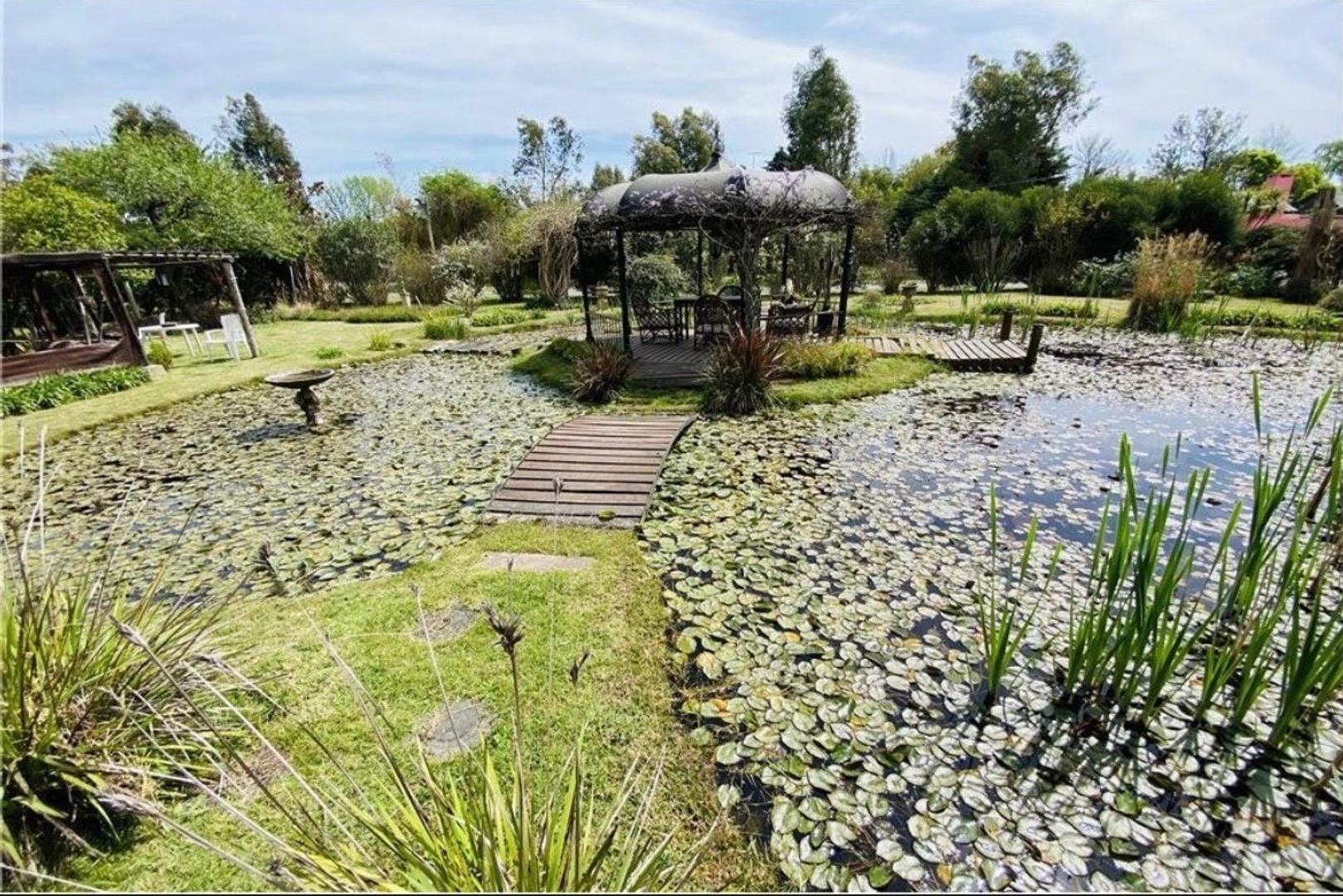 Casa en Venta con 5 cocheras