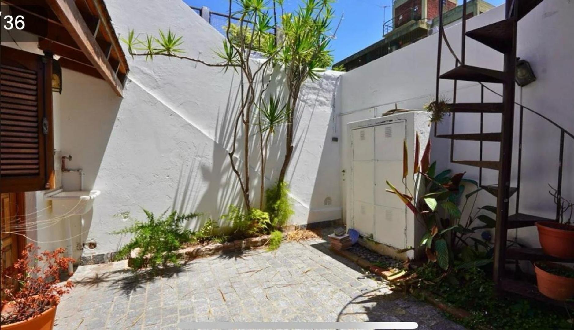 PH MUY BUENO   2 AMB MUY AMPLIO PATIO Y TERRAZA