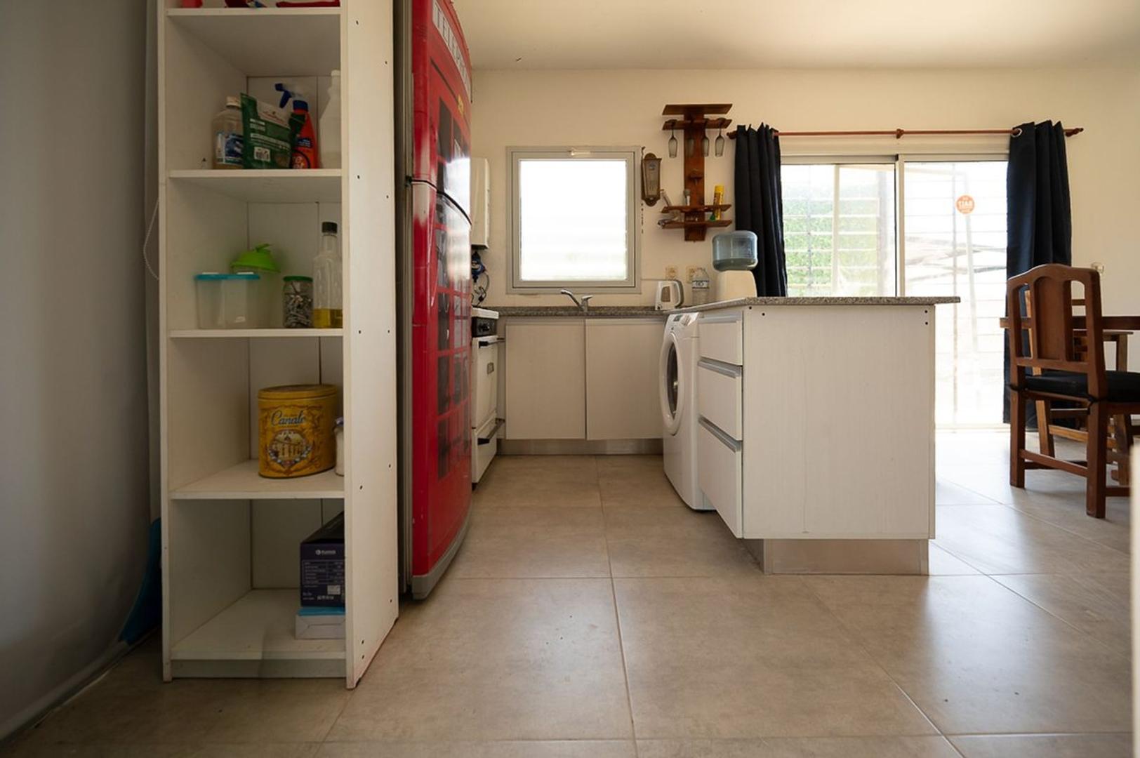 Casa 2 ambientes con 1 baño