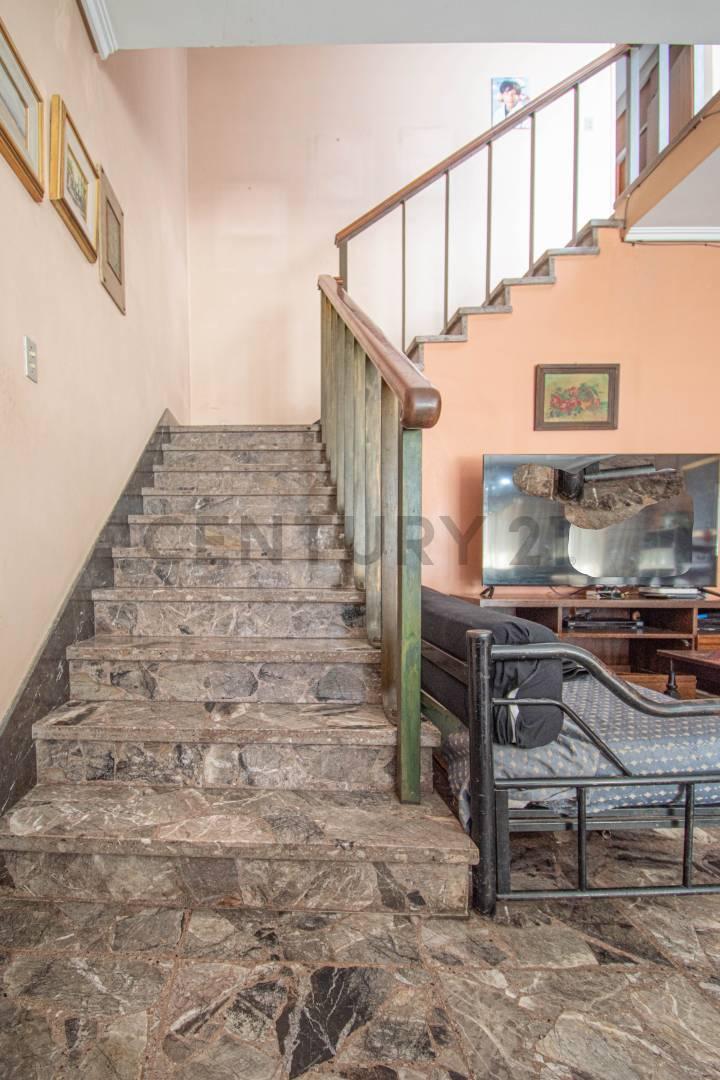 Casa 5 ambientes en venta, José León Suarez, San Martin.