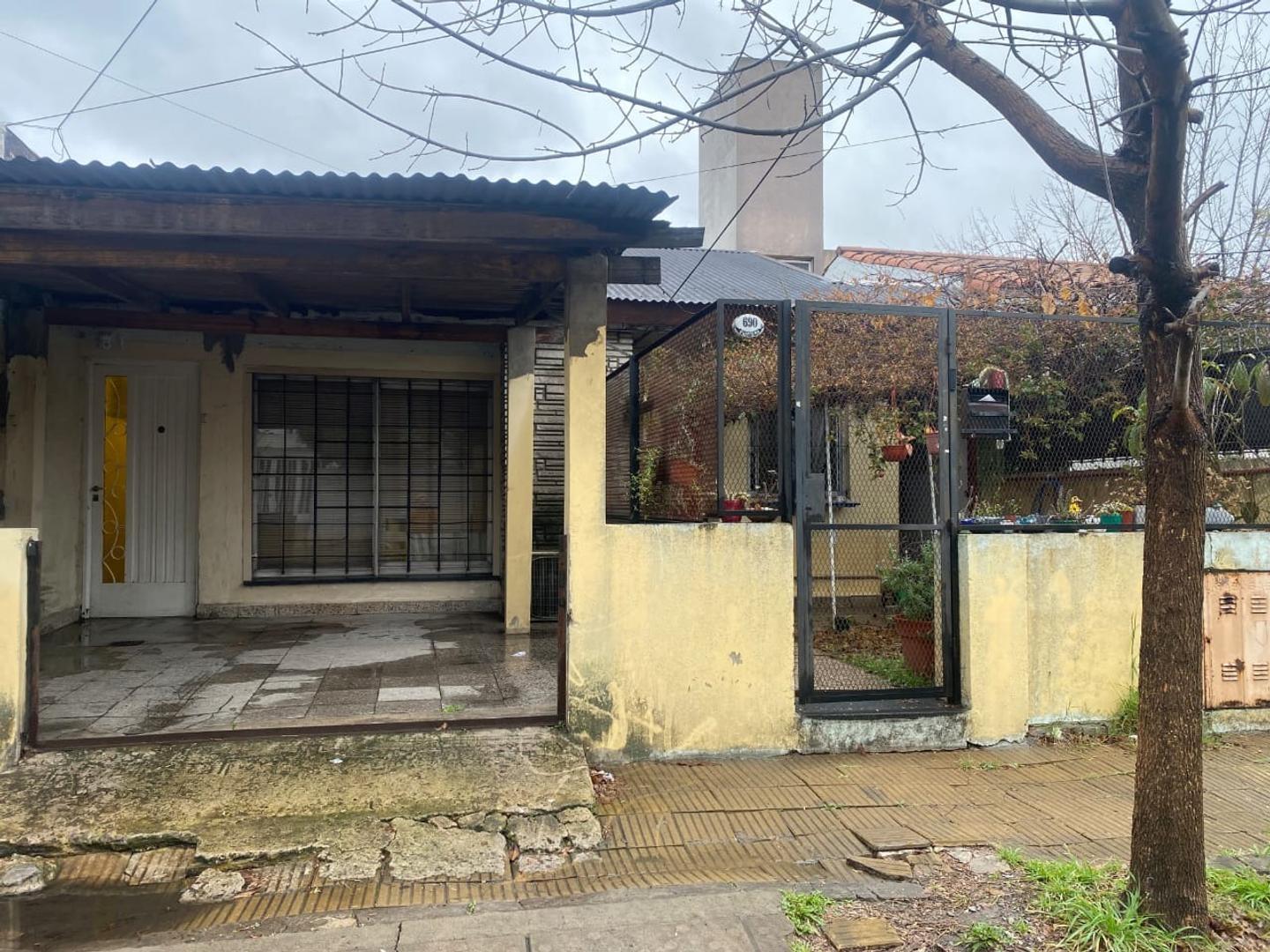 2 Viviendas 3 Amb c/u S/lote propio 256m2- Castelar Sur