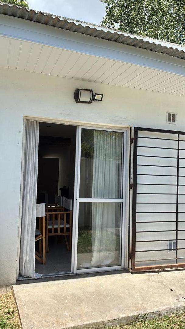 Depto Tipo Casa 2 ambientes con 1 baño
