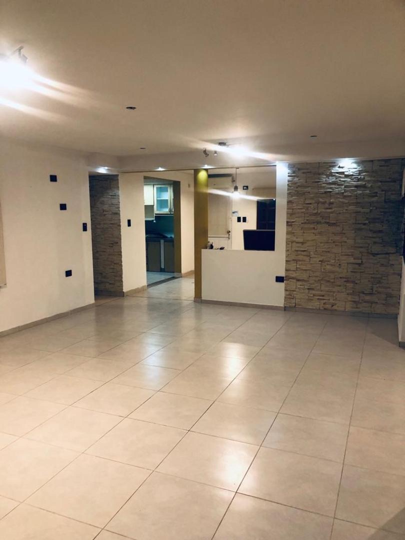 Casa 4 ambientes con 4 baños