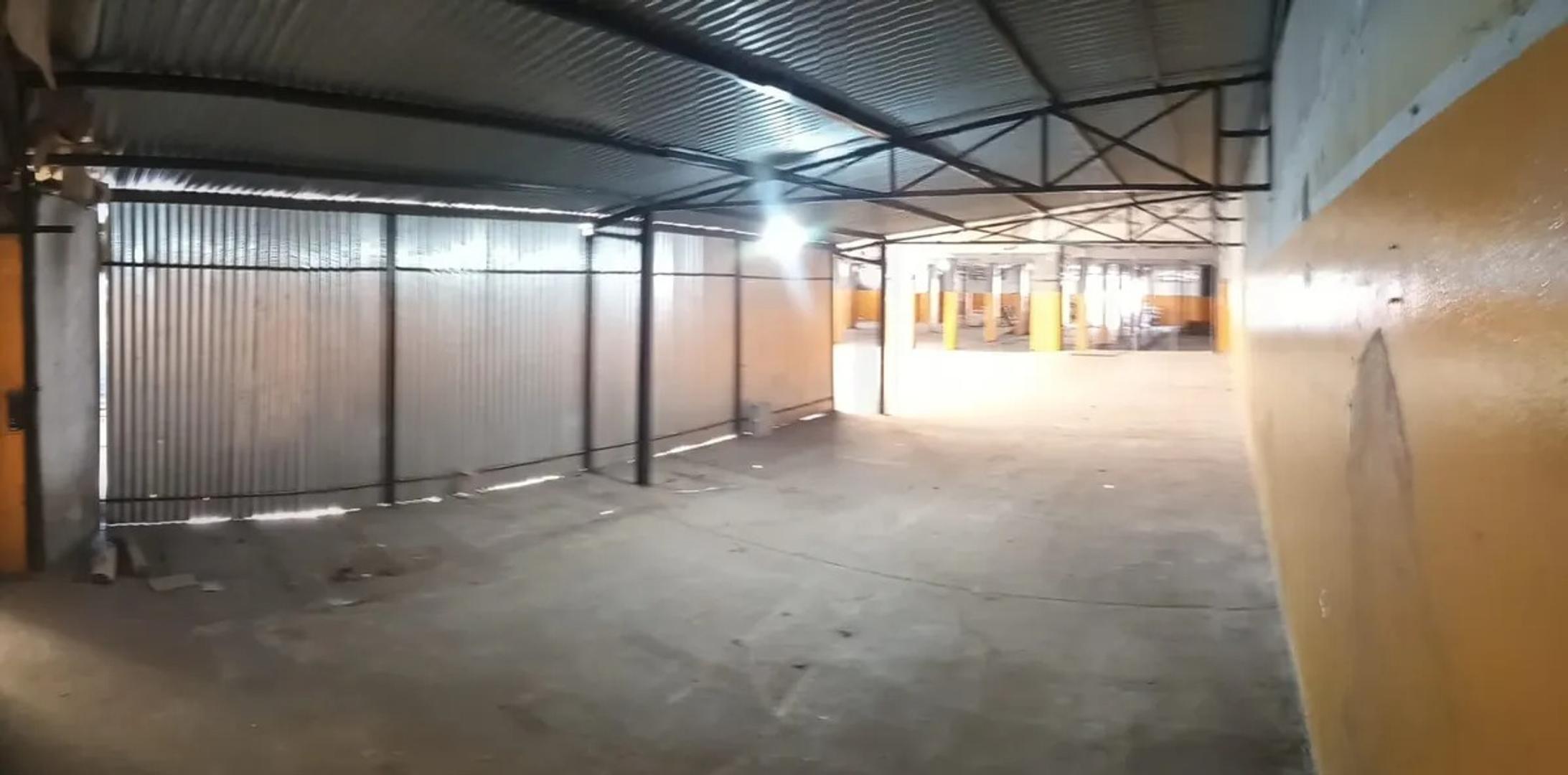 Amplio Galpón En Alquiler En Nueva Pompeya