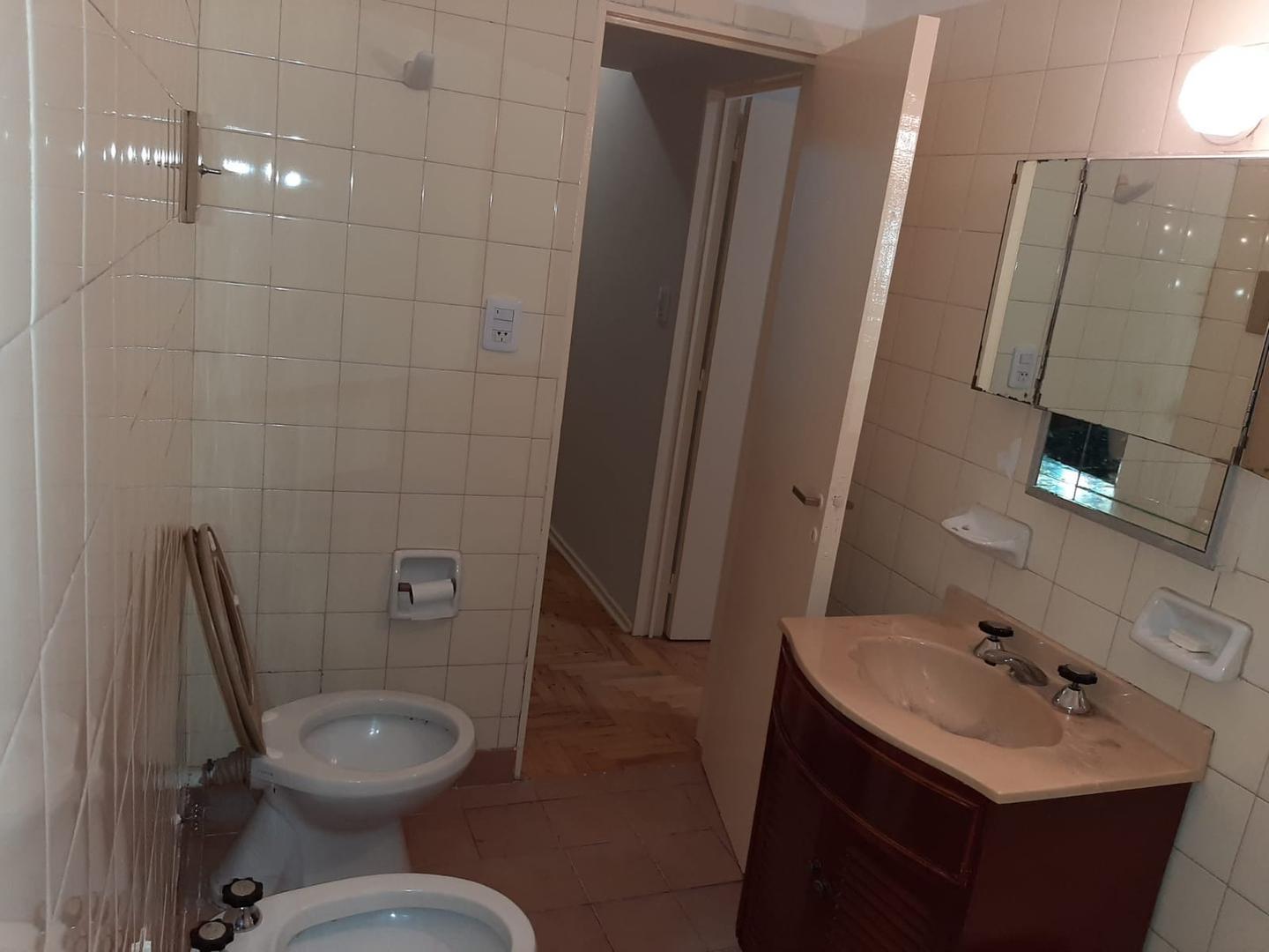 Av. Rosales 700. El Palomar