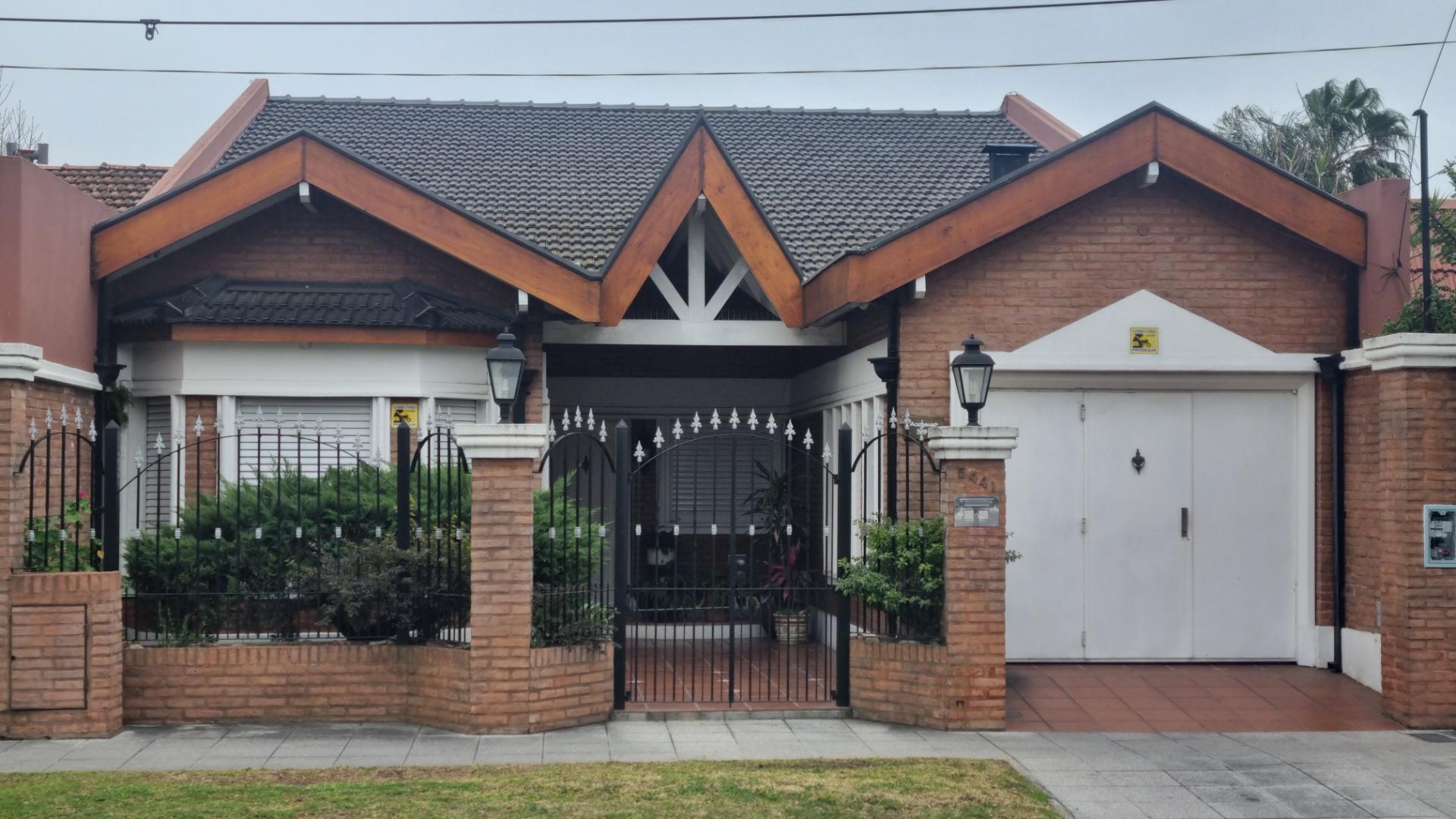 Magnífico chalet de 6 ambientes en Carapachay