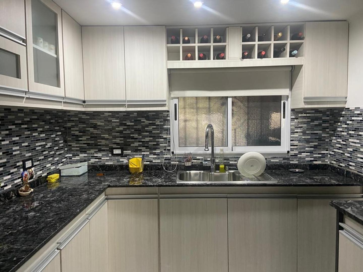 Casa en Venta en Sarandi, USD 390.000