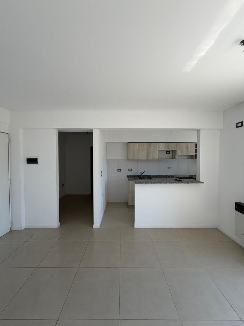 Departamento en Alquiler en Ituzaingo Sur, $ 720.000