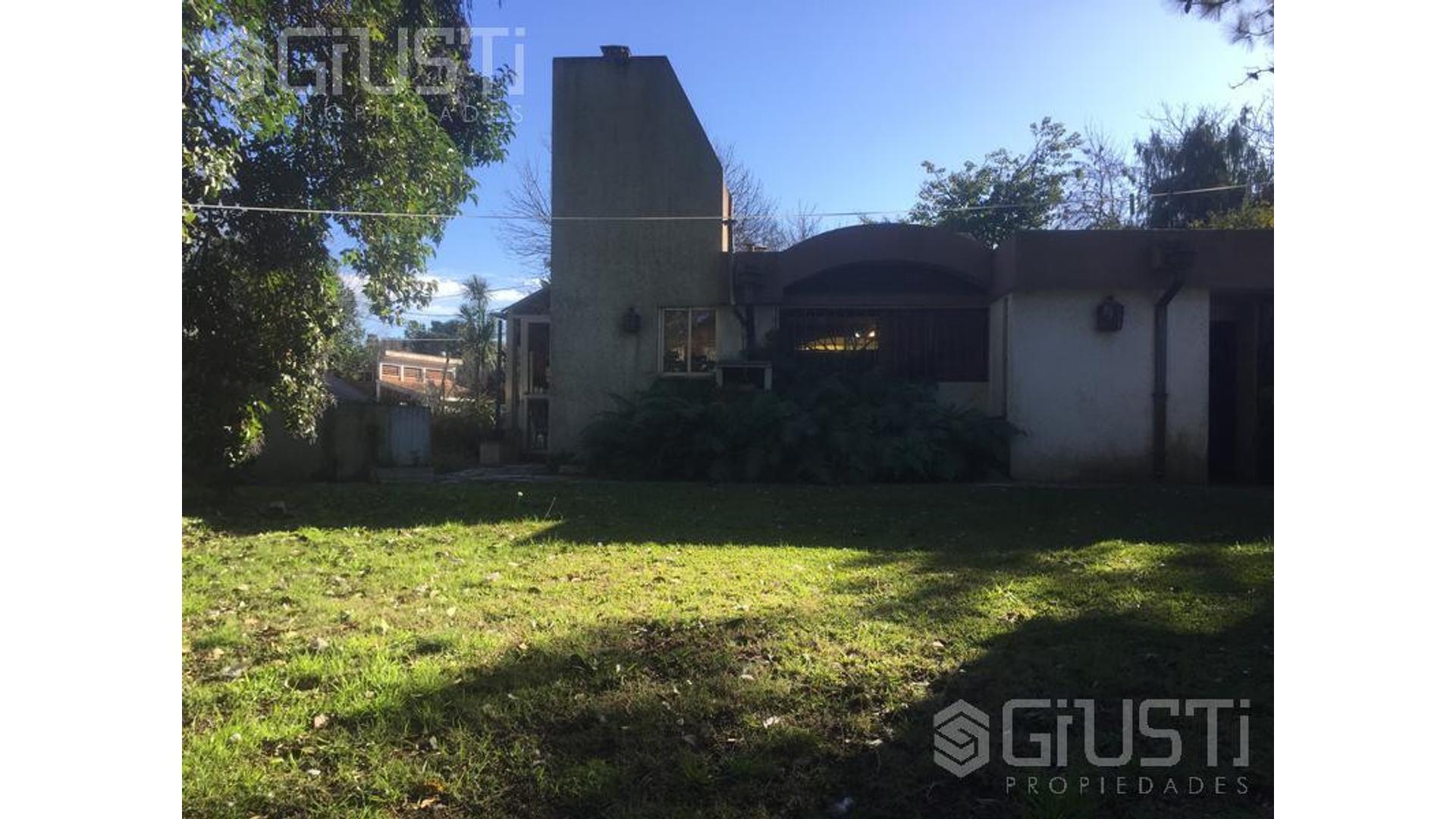 Venta Casa - Barrio Parque Leloir