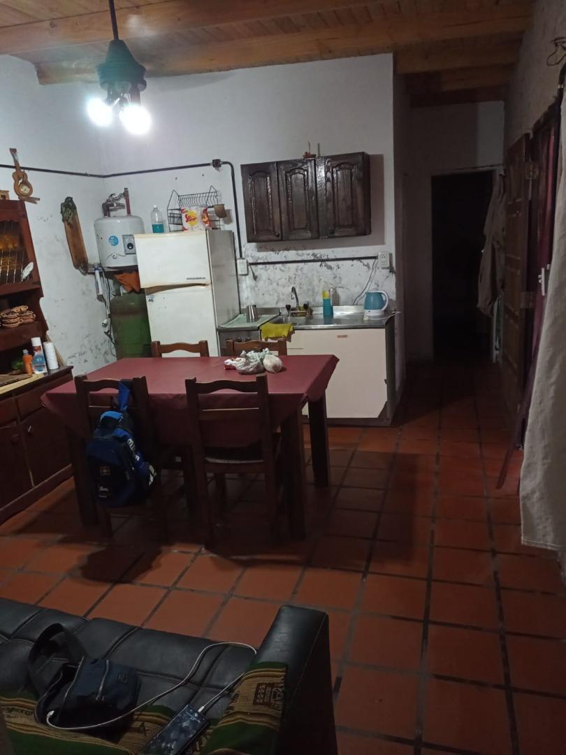 Casa 3 ambientes con 1 baño