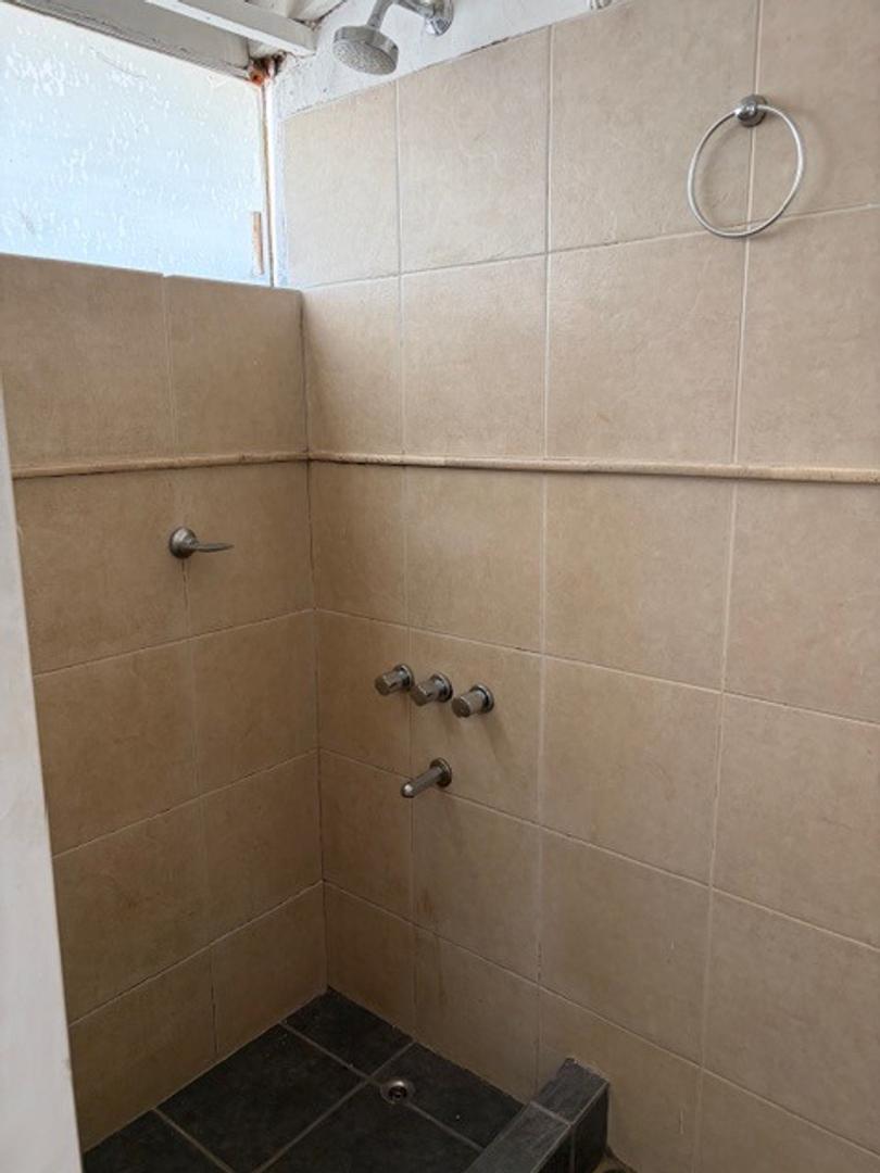 2 c/av  chalel  2 pl en ph 4 dor  1 ste dep jardín