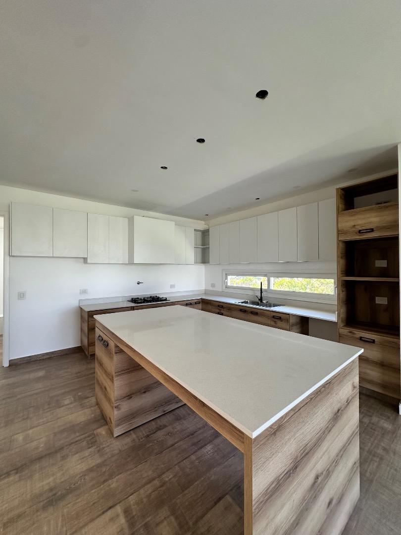 Casa en Venta al Oeste