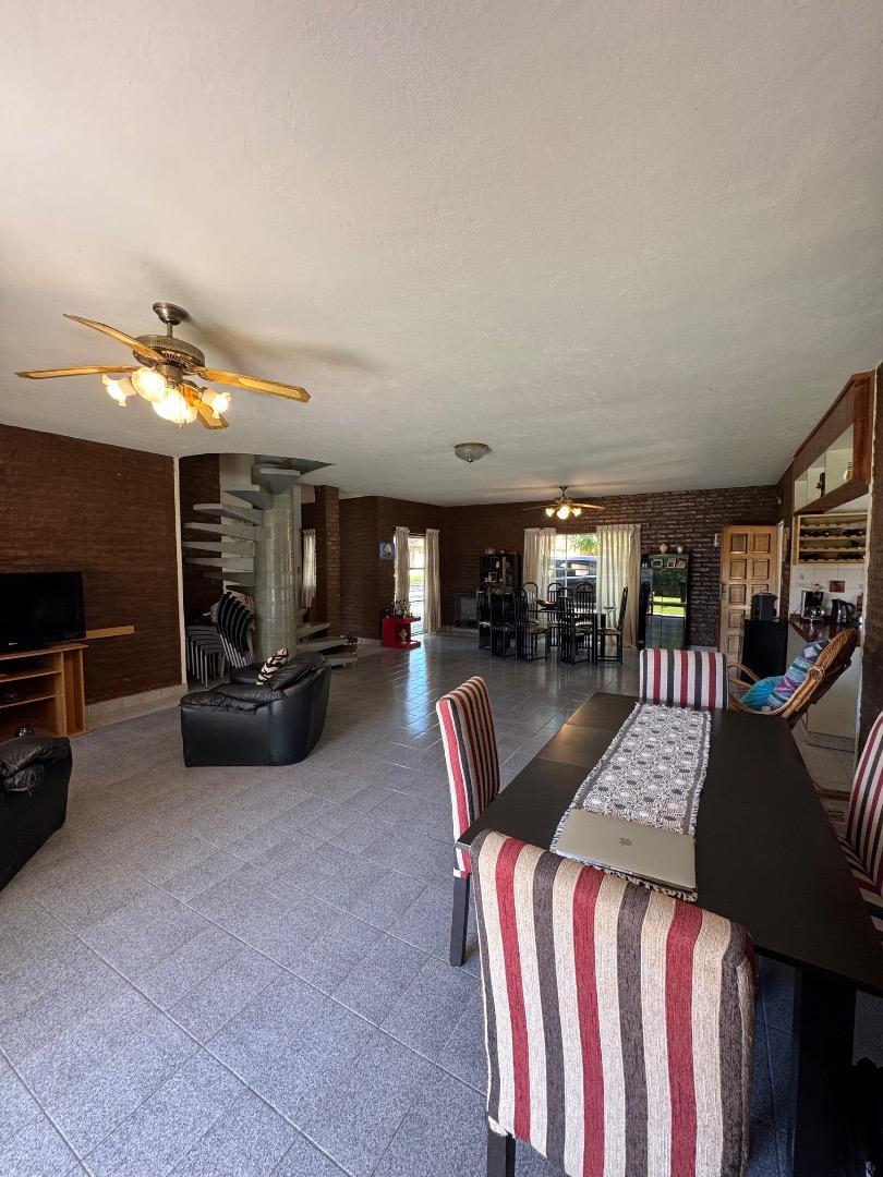 CASA EN VENTA EN  BANCO PROVINCIA EN TRES LOTES