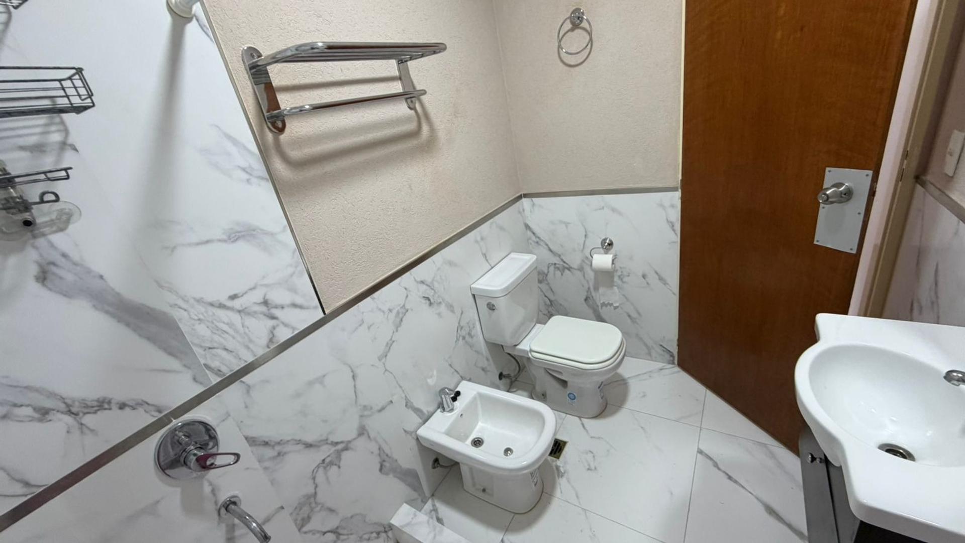 ALQUILER ANUAL, LA CAÑADA, LOS ROBLES