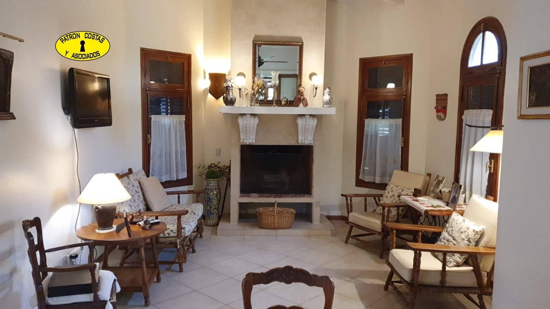 Casa 4 ambientes con 3 baños