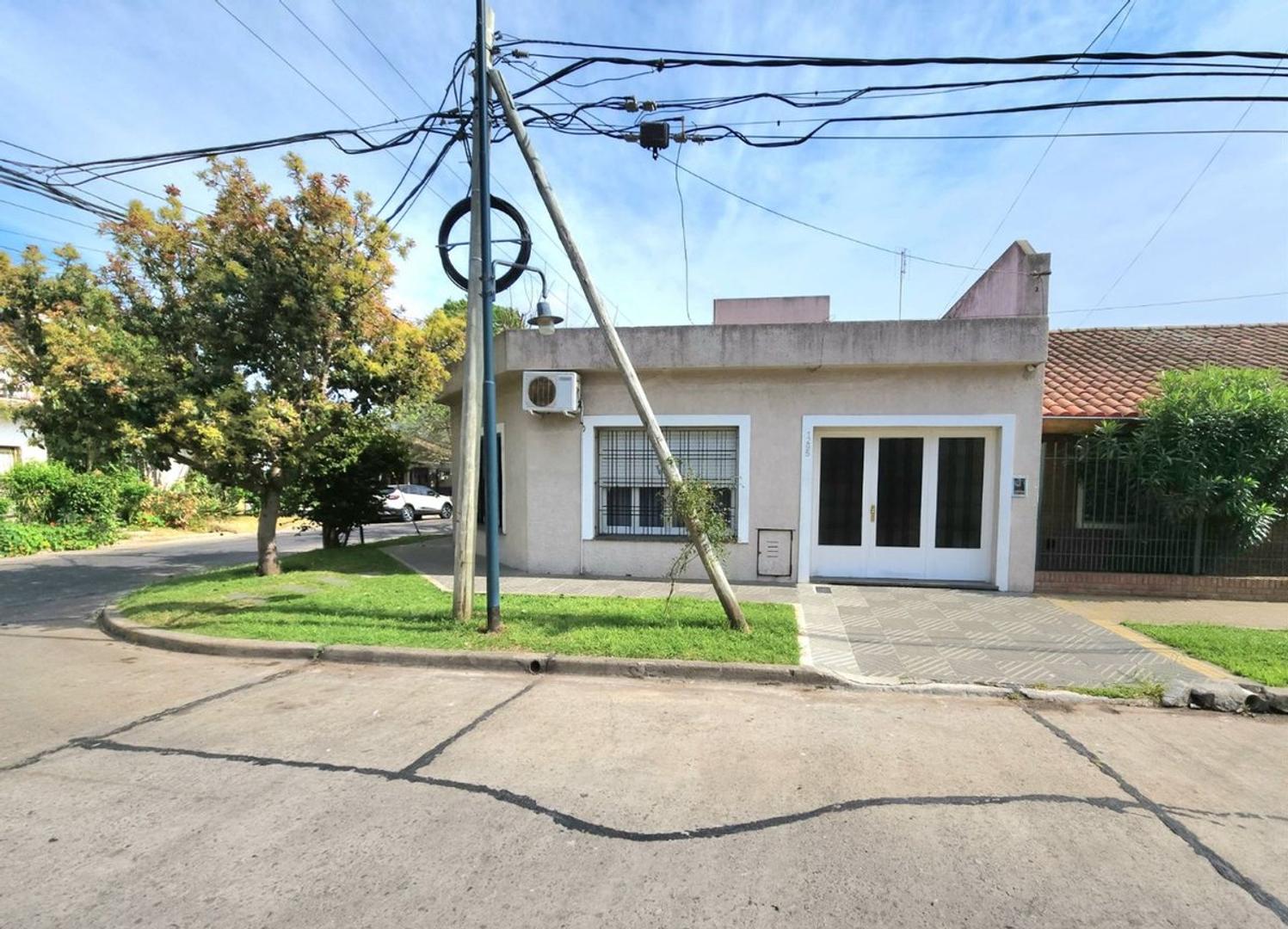 Casa en Venta en Martinez, USD 220.000