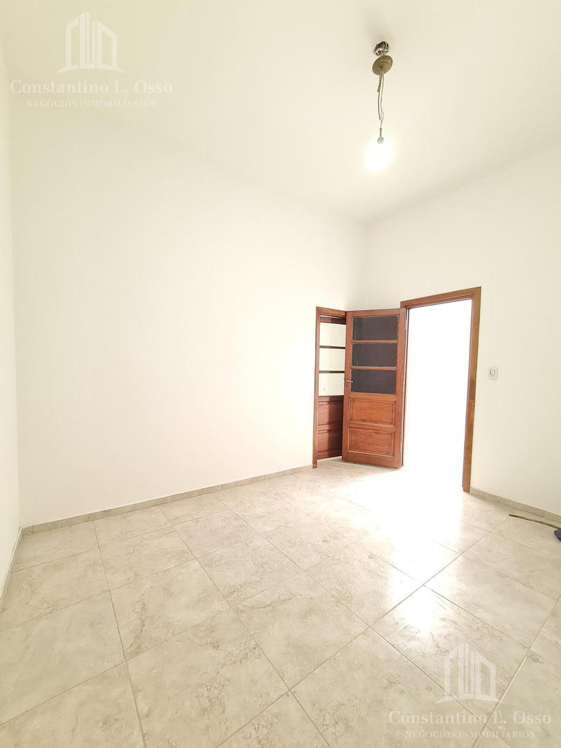 Casa 4 ambientes en alquiler - Lanus Oeste
