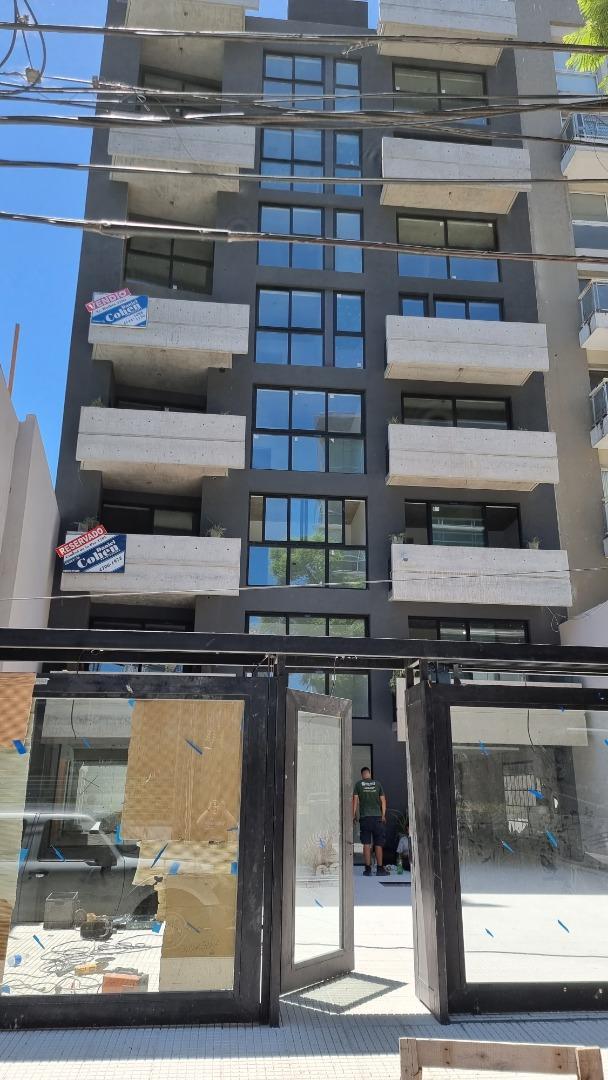 5 amb.   duplex.  y tza propia c/jacuzzi propio .