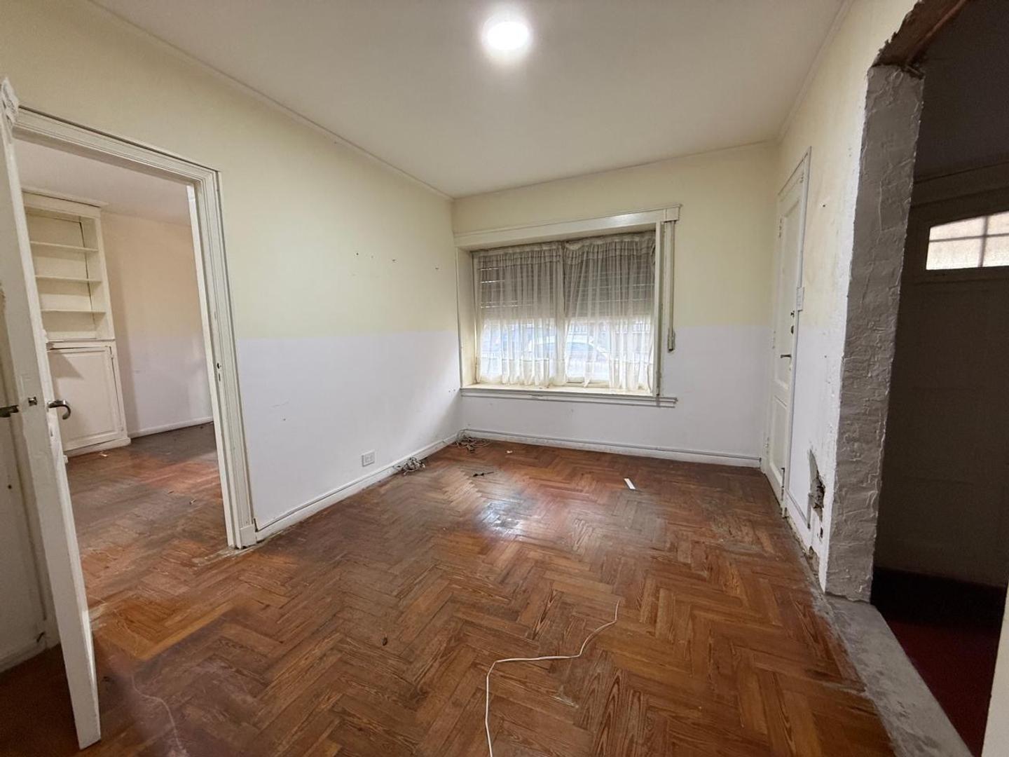 Casa en Alquiler con 1 cochera