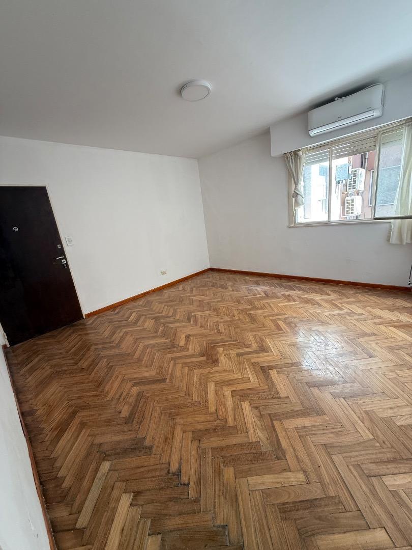 Departamento 2 ambientes con patio