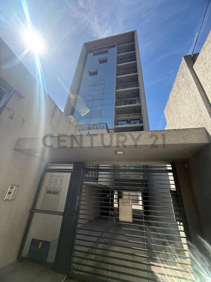 ALQUILER DE MONOAMBIENTE CASTELAR NORTE CENTRICO