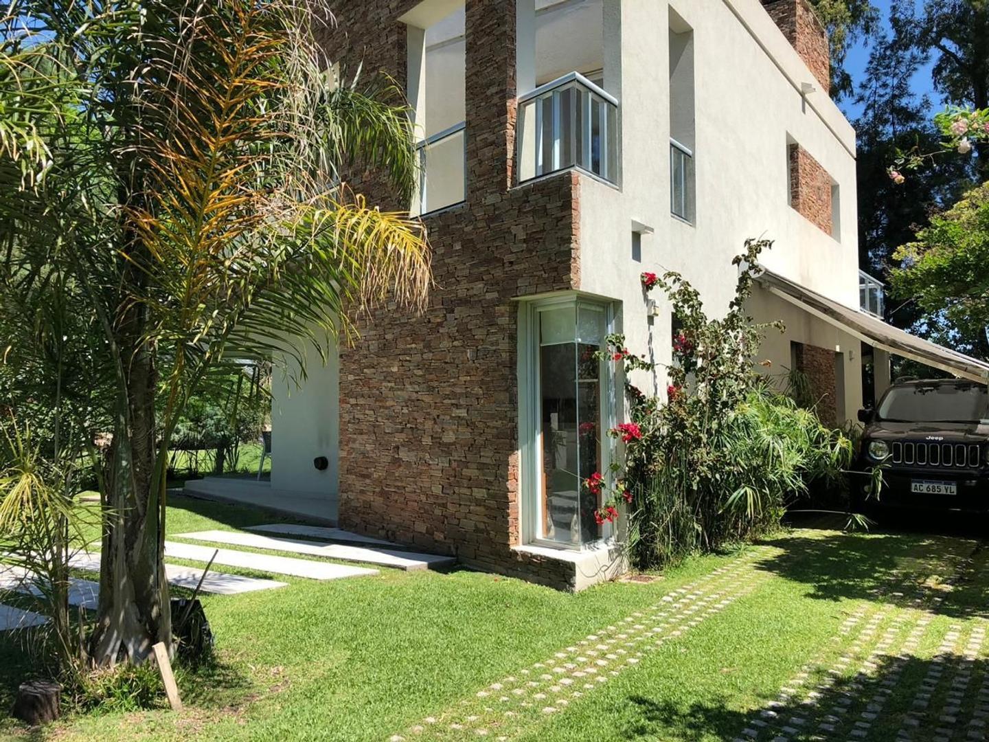 Casa en Alquiler de 3 dormitorios