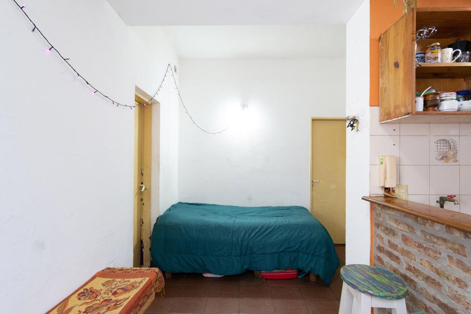 Depto Tipo Casa 2 ambientes con 1 baño