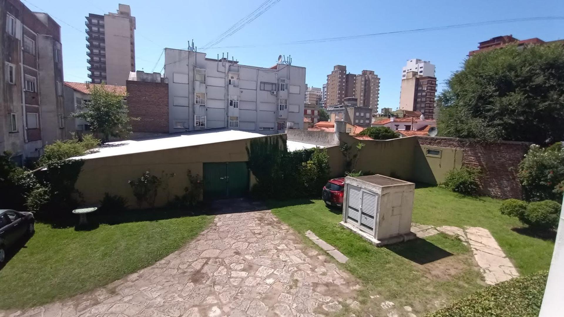 DEPTO 3 AMB C/COCH DEP SERV -MIRAMAR