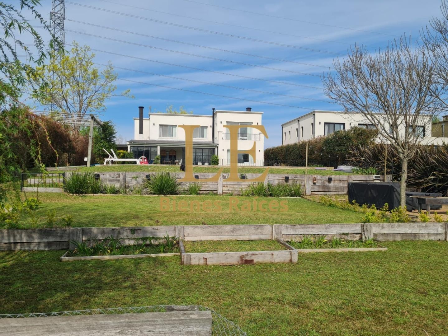 CASA VENTA SAN BENITO VILLANUEVA