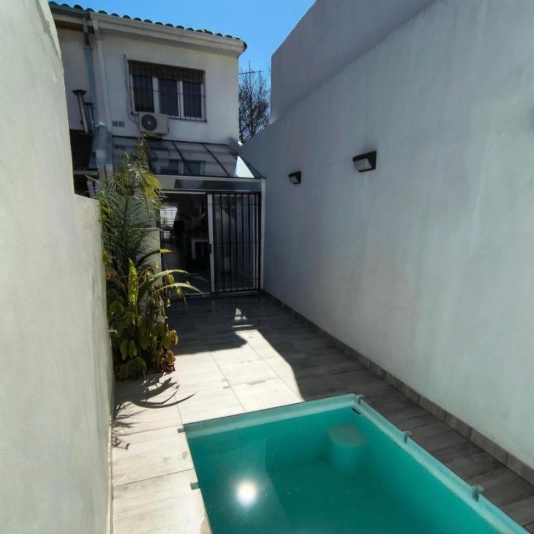 Casa 3 ambientes con 2 baños