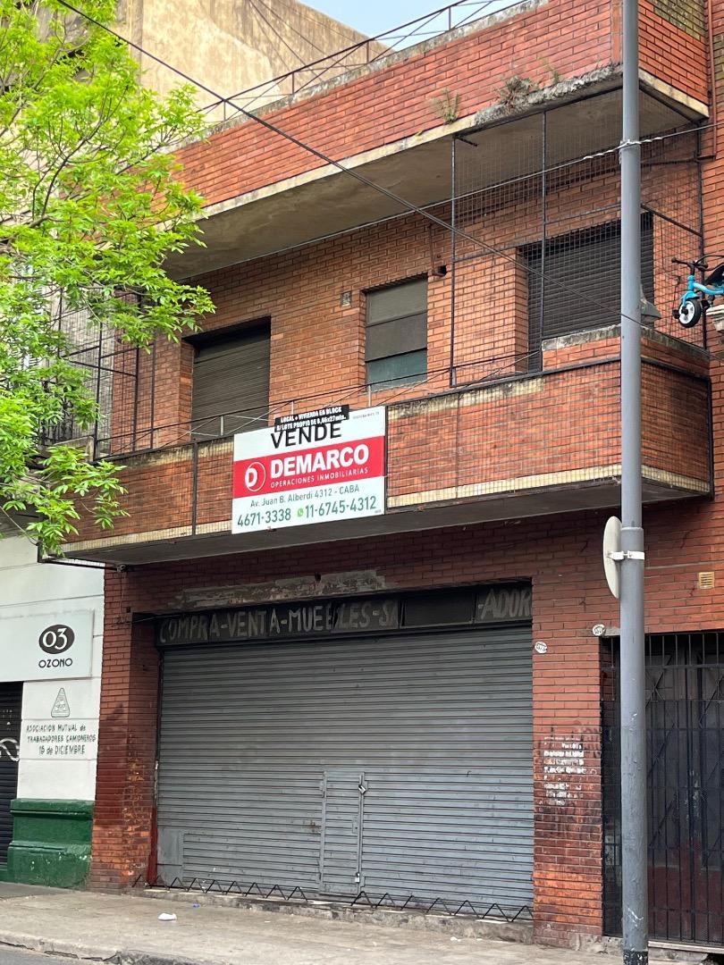 CASA S/LOTE PROPIO. (2 P.H EN BLOCK) + LOCAL COMERCIAL